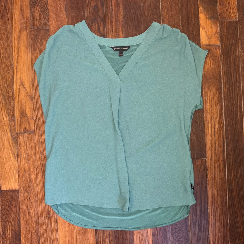 Women’s banana republic blouse